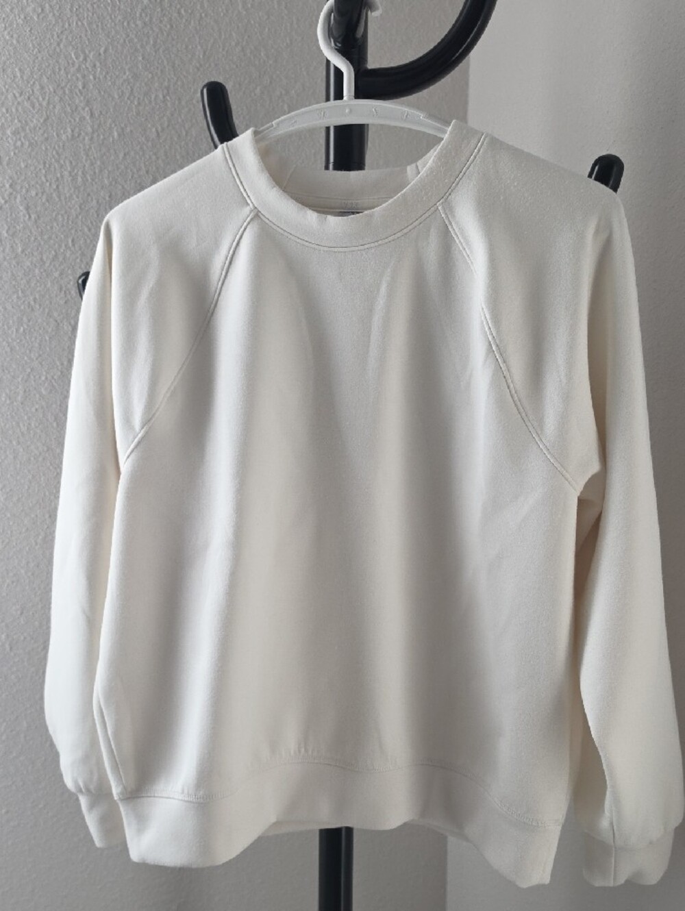 Victoria's Secret Cream Cozy Sweatshirt & Jogger Set - Picture 3 of 8
